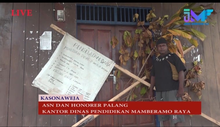 ASN dan Honorer Palang Kantor Dinas Pendidikan Mamberamo Raya