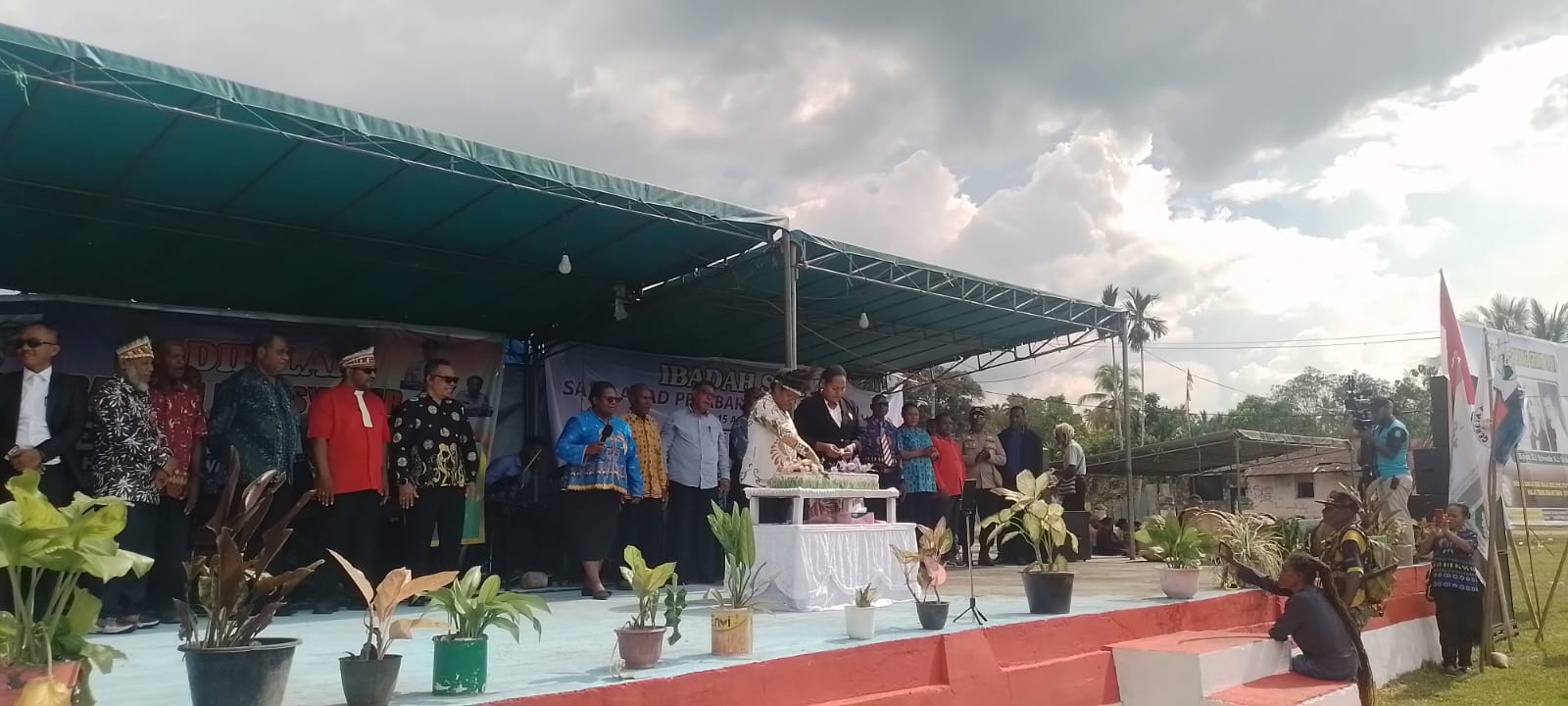 Pemprov : Gereja Meletakkan Dasar Pembangun Papua