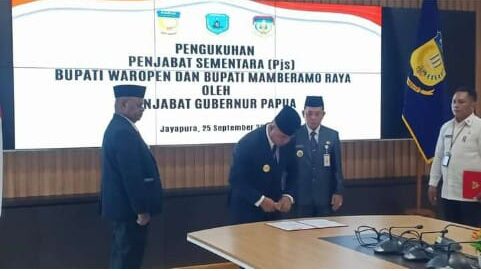 Yimin Weya Dilantik Sebagai Penjabat Sementara Bupati Mamberamo Raya