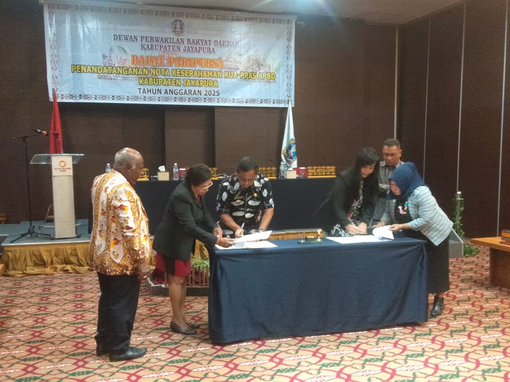 DPRD Bersama Pemkab Jayapura Tandatangani Nota Kesepahaman KUA-PPAS APBD 2025