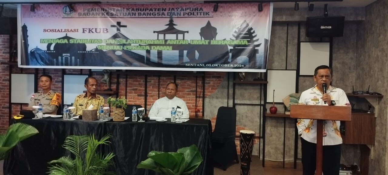 Semuel Siriwa Serukan Pilkada 2024 Tanpa Isu SARA, Saat Buka Sosialisasi Bersama FKUB